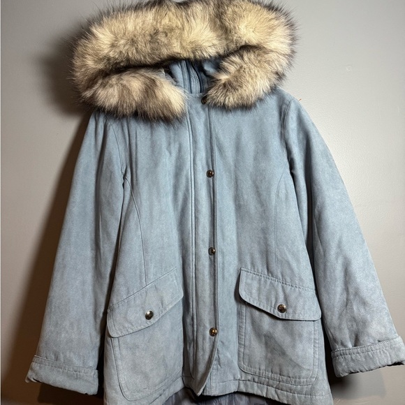 Blue and White Puffer Jacket with Contemporary Style - Picture 2 of 11